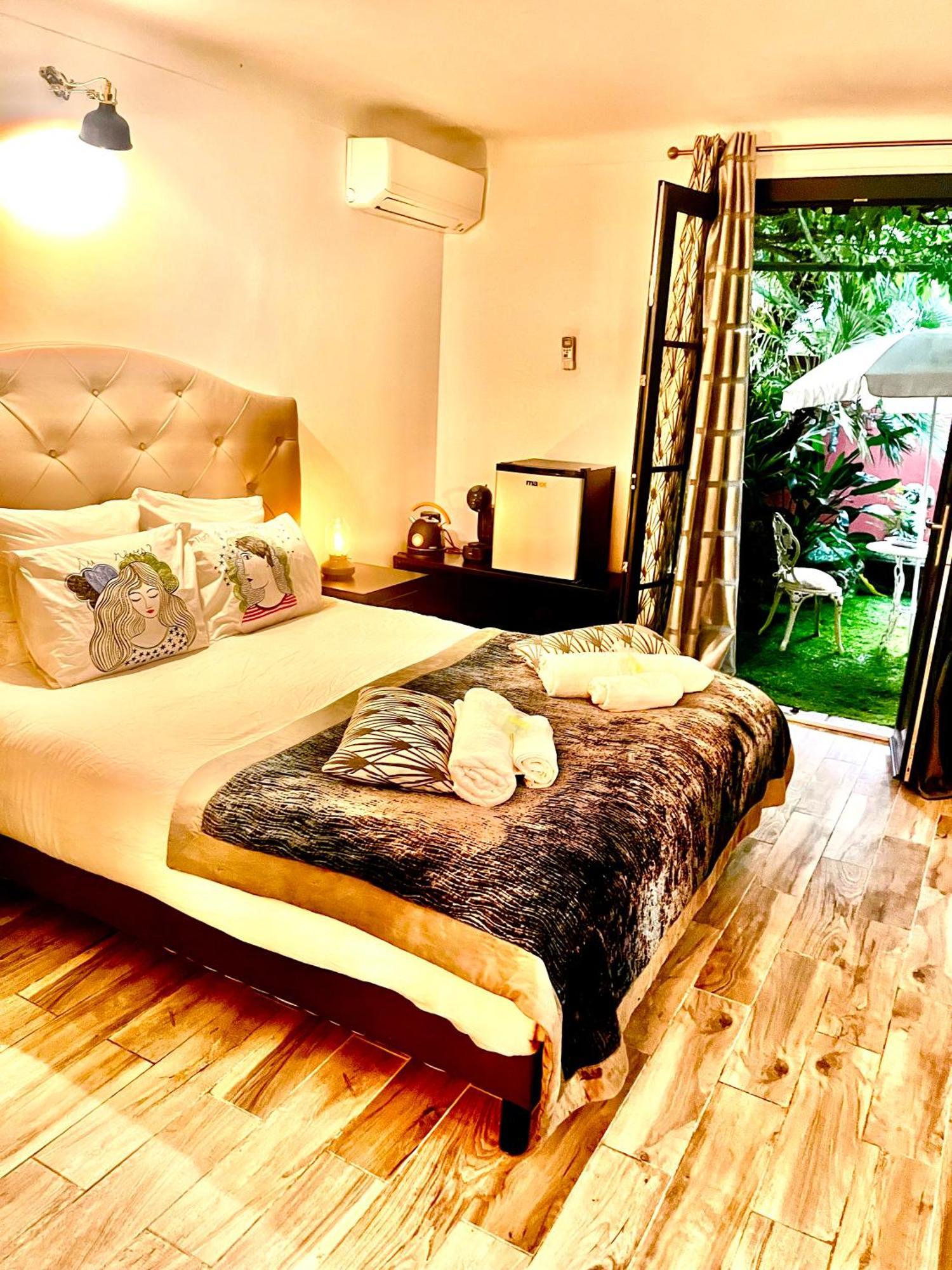 Villa Romana Сен Тропе Екстериор снимка